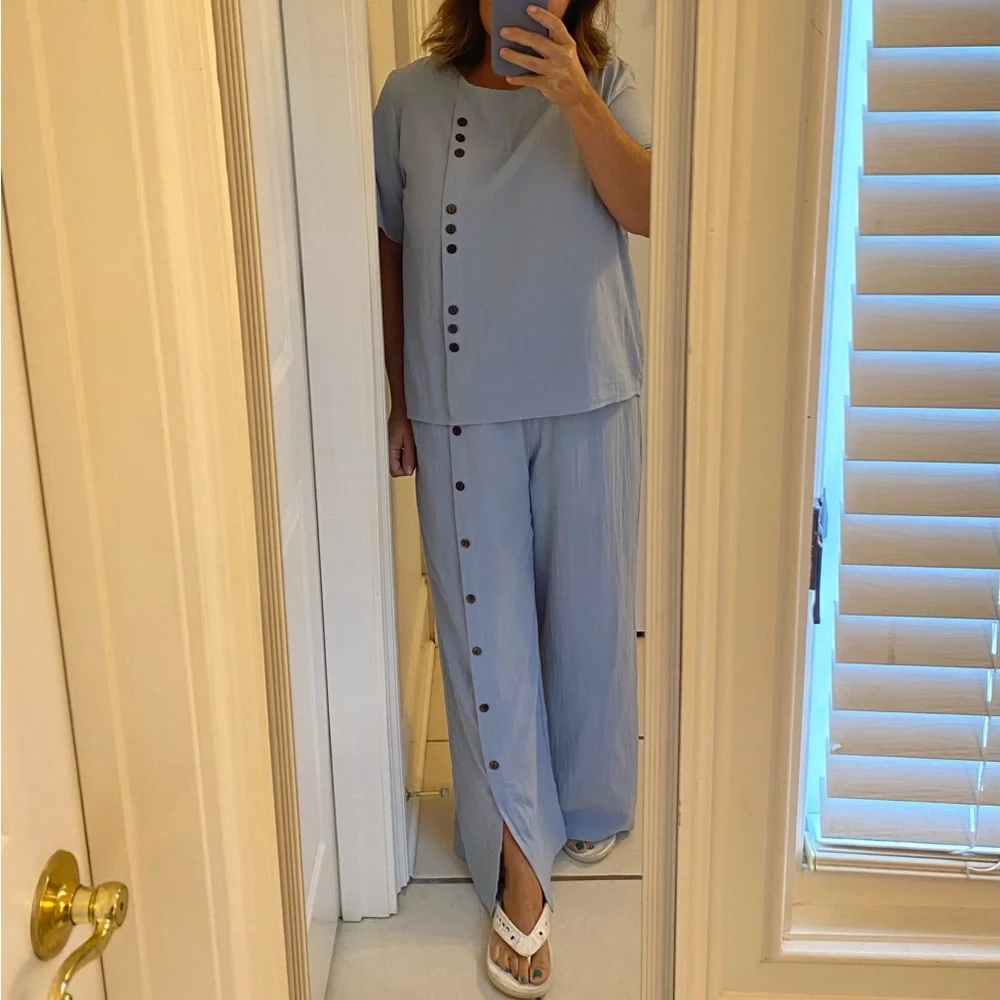 NWT light blue cotton wide leg flowy pants and blouse set with button detail - Picture 2 of 7